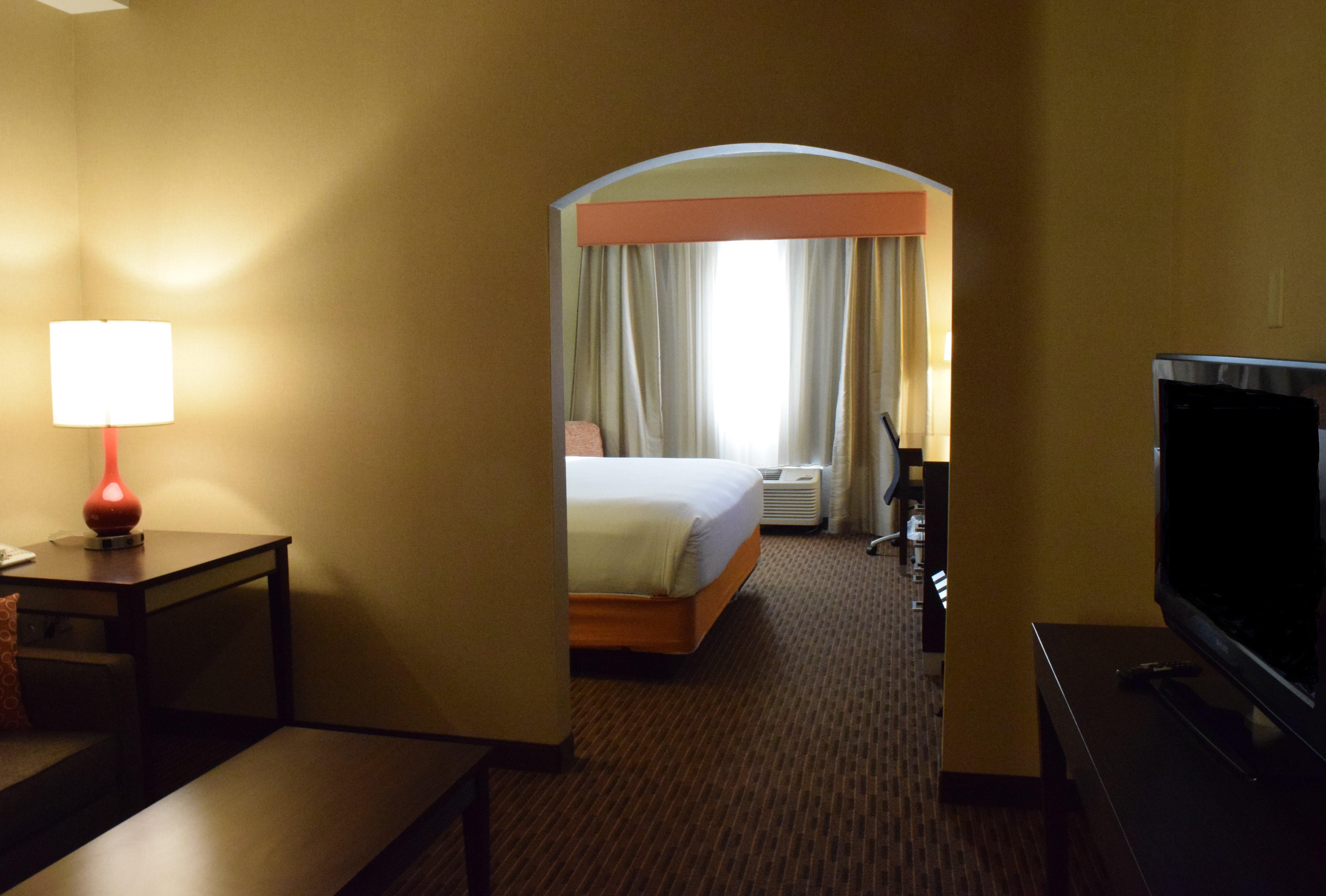 Holiday Inn Express Hotel & Suites Watertown - Thousand Islands By Ihg エクステリア 写真