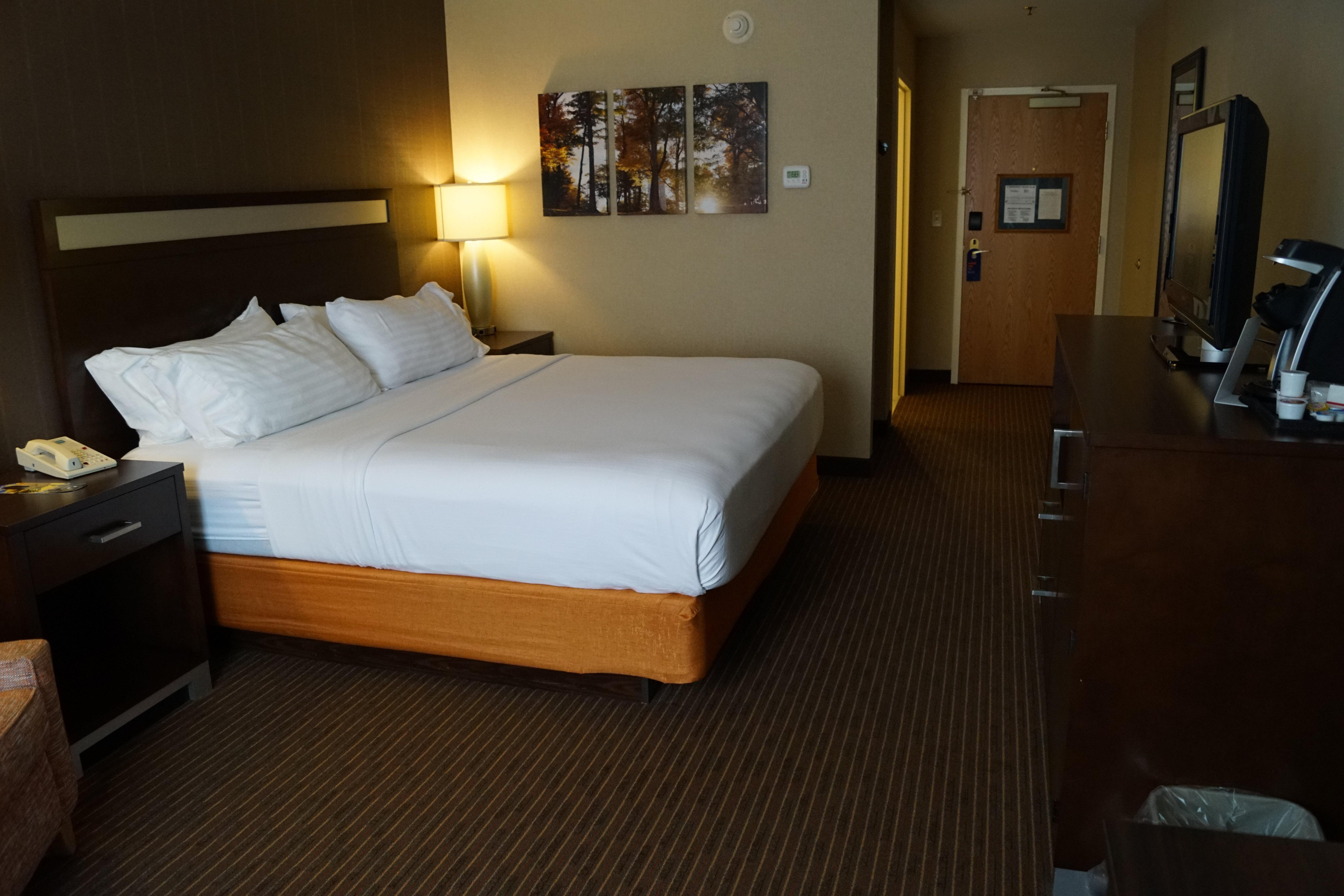 Holiday Inn Express Hotel & Suites Watertown - Thousand Islands By Ihg エクステリア 写真