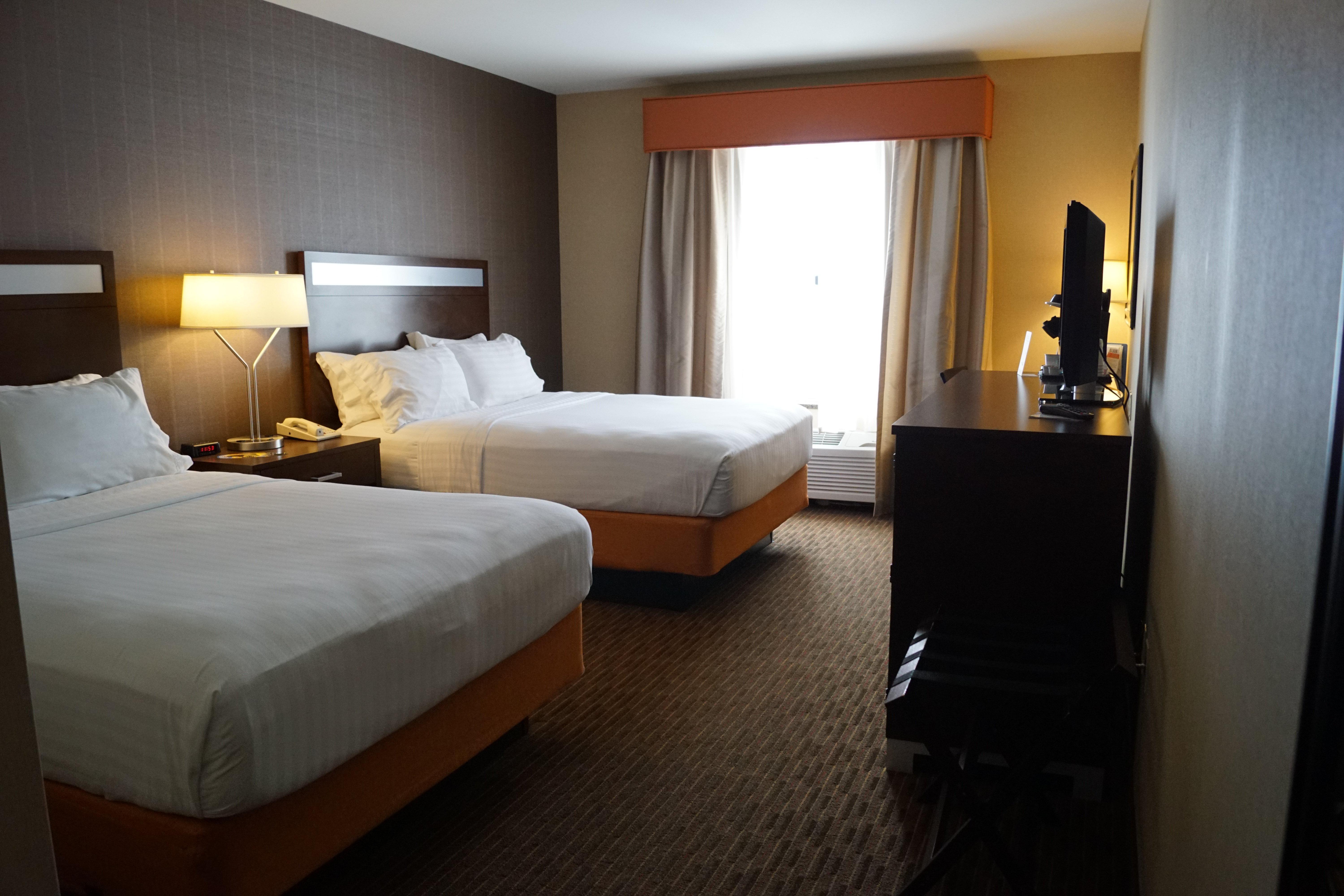 Holiday Inn Express Hotel & Suites Watertown - Thousand Islands By Ihg エクステリア 写真